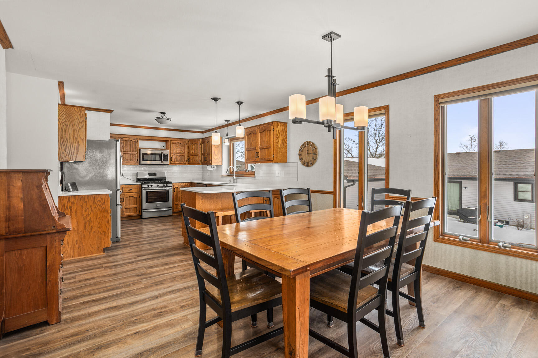 N70W23439 Prides Road Sussex, WI 53089 - Photo 6 of 36 Dining Area
