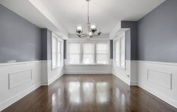$1,700 | 8222 South Maryland Avenue, Unit 3, Chicago, IL 60619