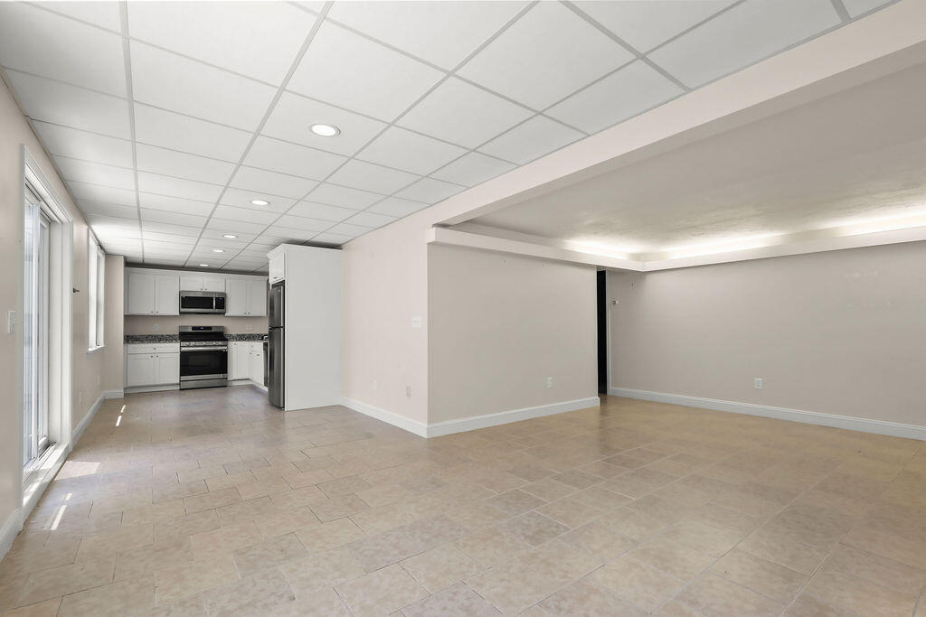 379 Monomoscoy Road Mashpee, MA 02649 - Photo 10 of 42 IMG_2205