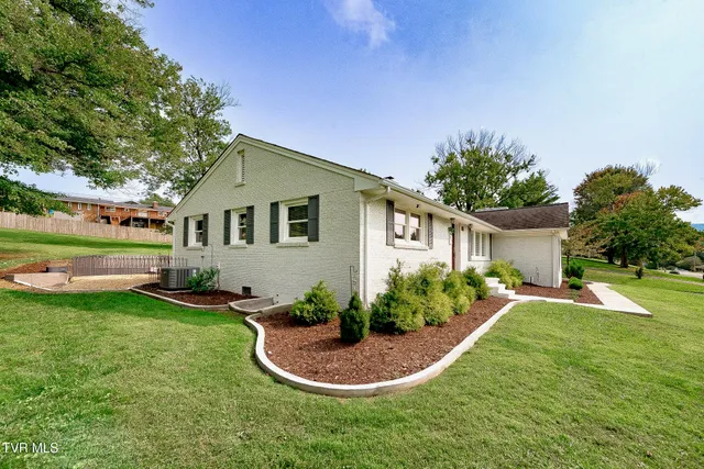 $455,000 | 517 Forestdale Road, Kingsport, TN 37660