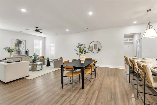 a view of entryway and hall