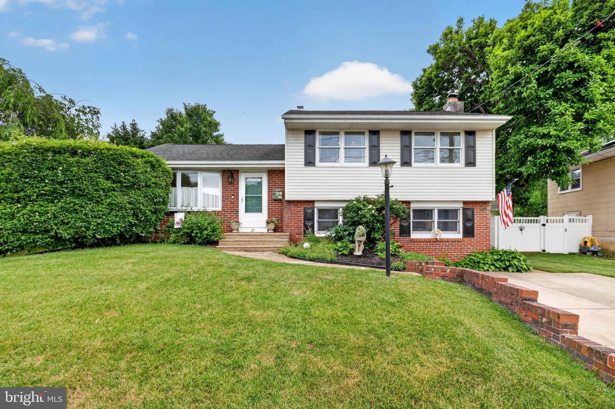 21 Bonnie Rae Drive Hamilton, NJ 08620 - Photo 1 of 20