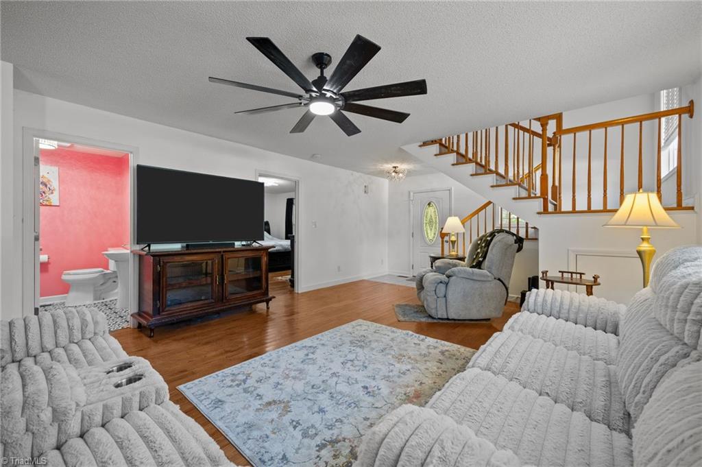 5172 Jordan Valley Road Trinity, NC 27370 - Photo 13 of 50 Living Room