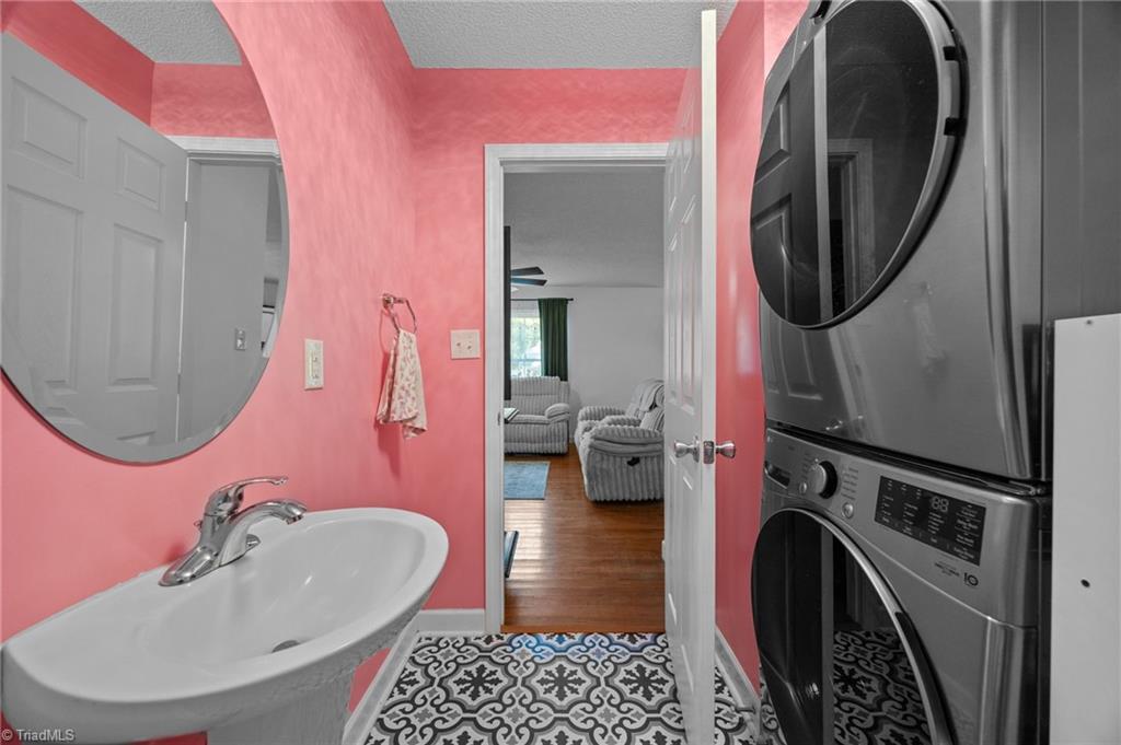 5172 Jordan Valley Road Trinity, NC 27370 - Photo 31 of 50 Powder Room