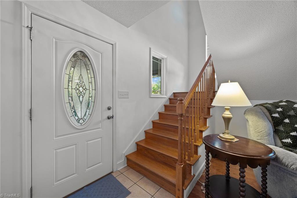 5172 Jordan Valley Road Trinity, NC 27370 - Photo 10 of 50 Foyer