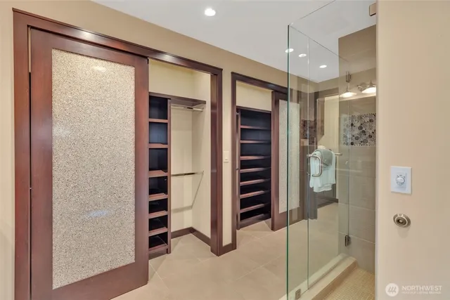 $739,900 | 1231 5th Avenue North, Unit 101, Seattle, WA 98109