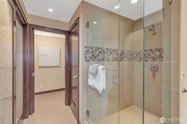 $739,900 | 1231 5th Avenue North, Unit 101, Seattle, WA 98109