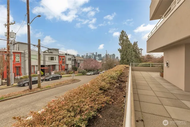 $739,900 | 1231 5th Avenue North, Unit 101, Seattle, WA 98109