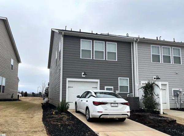 $1,850 | 267 Dalmatian Drive, Spartanburg, SC 29307