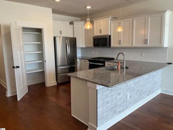 $1,850 | 267 Dalmatian Drive, Spartanburg, SC 29307