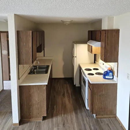 $735 | 511 Carolina Avenue, Unit 4, Hoffman, MN 56339