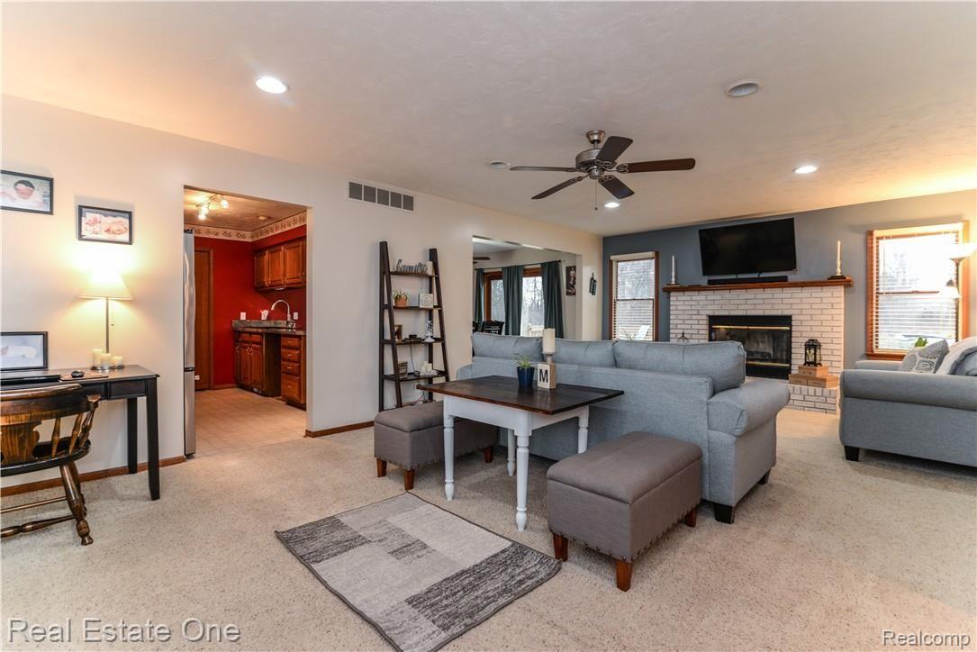 700 West Dewey Road Owosso, MI 48867 - Photo 8 of 35 12_6.jpg