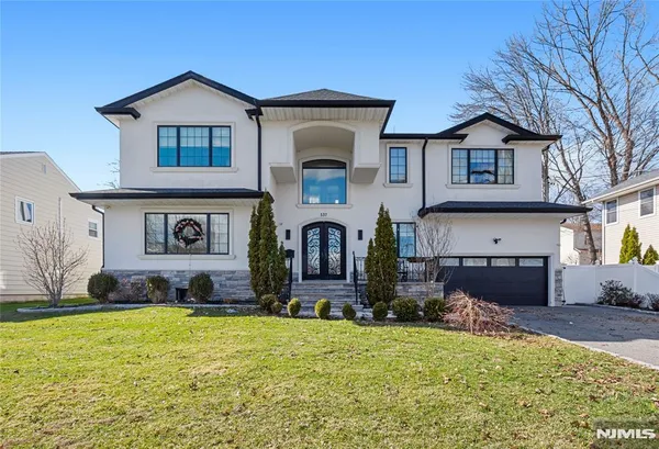 $1,600,000 | 537 Spring Valley Road, Paramus, NJ 07652