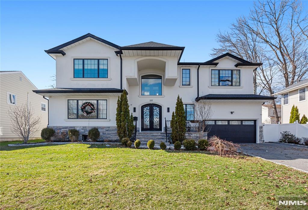 537 Spring Valley Road Paramus, NJ 07652 - Photo 1 of 36