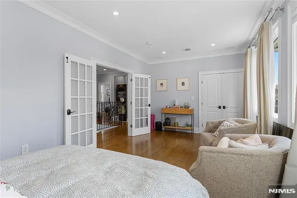 $1,600,000 | 537 Spring Valley Road, Paramus, NJ 07652