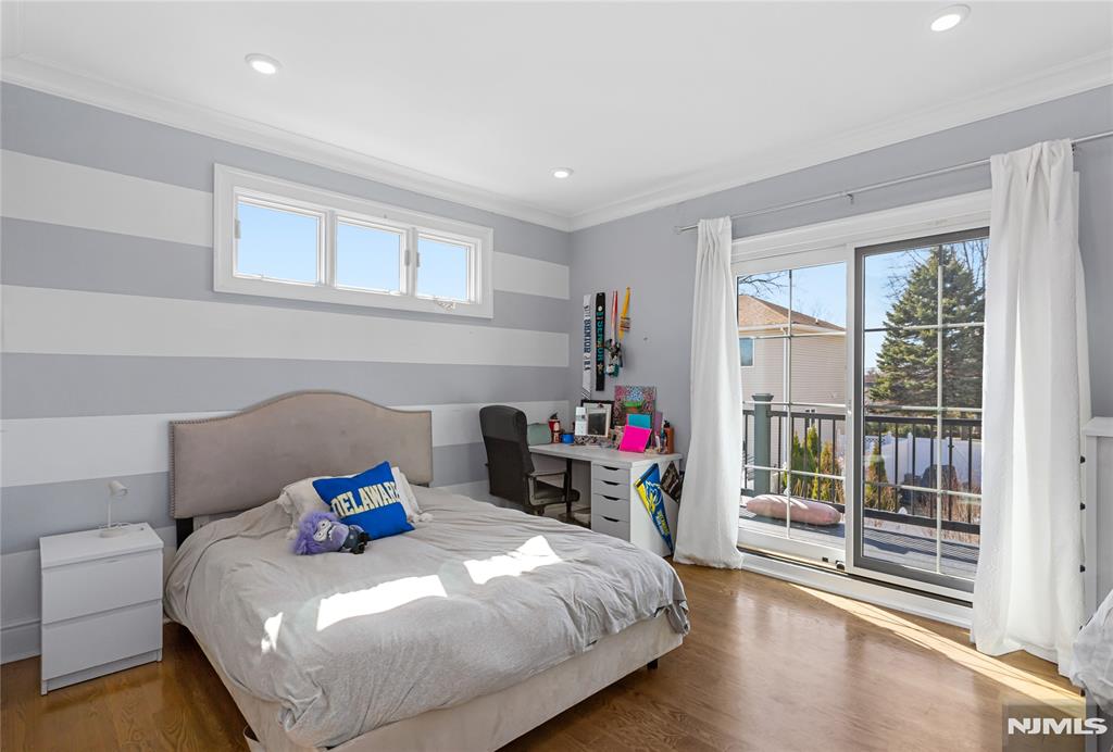 537 Spring Valley Road Paramus, NJ 07652 - Photo 18 of 36