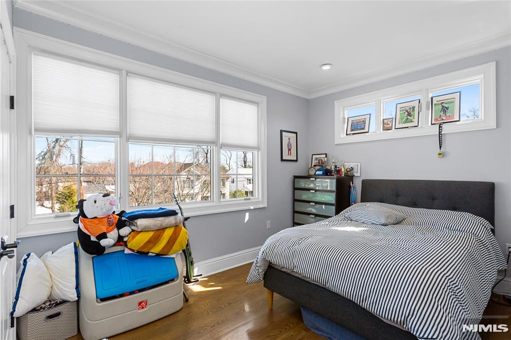 537 Spring Valley Road Paramus, NJ 07652 - Photo 22 of 36