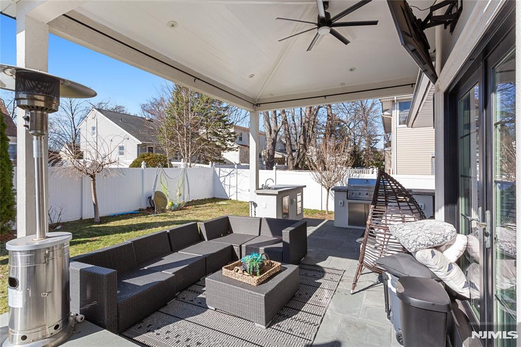 537 Spring Valley Road Paramus, NJ 07652 - Photo 30 of 36