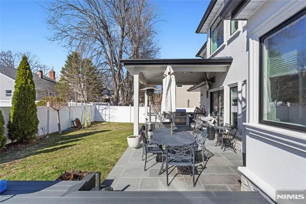 $1,600,000 | 537 Spring Valley Road, Paramus, NJ 07652