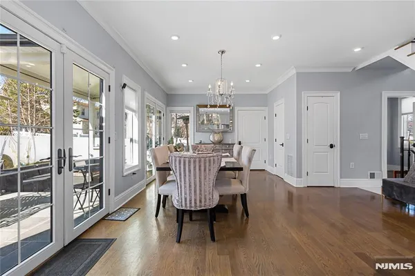 $1,600,000 | 537 Spring Valley Road, Paramus, NJ 07652