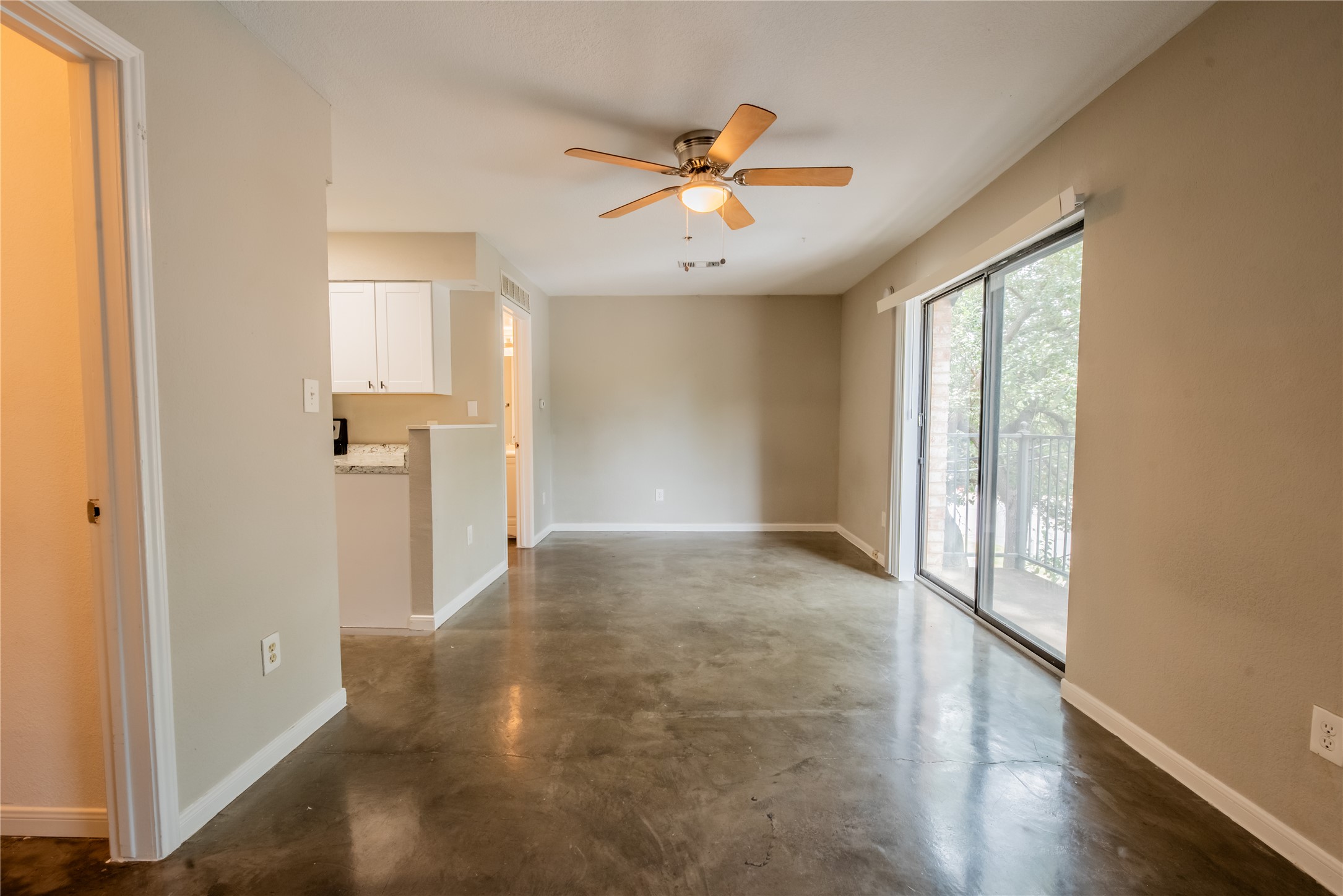 1013 West 23rd Street, Unit 101 Austin, TX 78705 - Photo 2 of 6