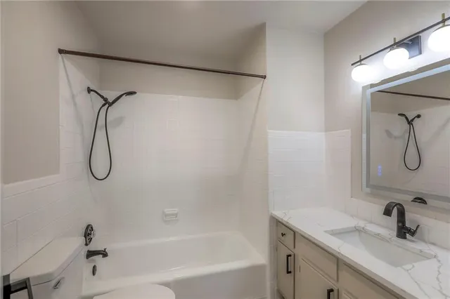 $314,900 | 6905 Sycamore Avenue, Kansas City, MO 64133