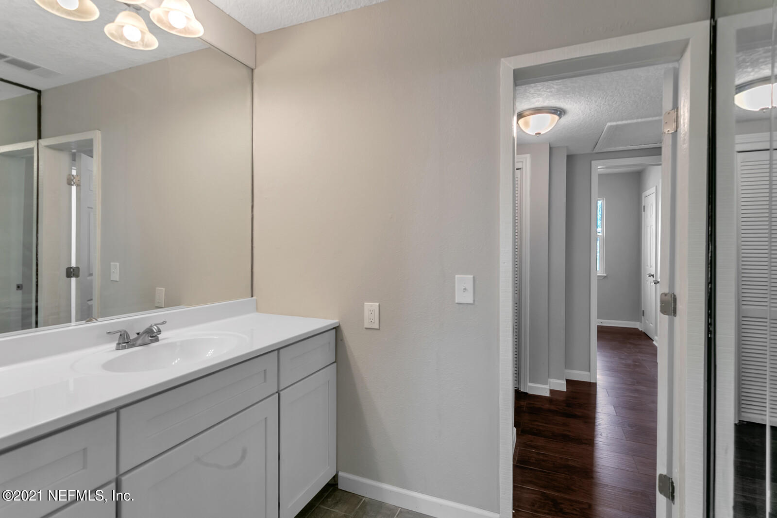2978 Alonso Road Jacksonville, FL 32216 - Photo 24 of 34 Bathroom #2