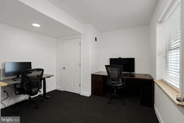 $325,000 | 159 Edgewood Drive, New Holland, PA 17557