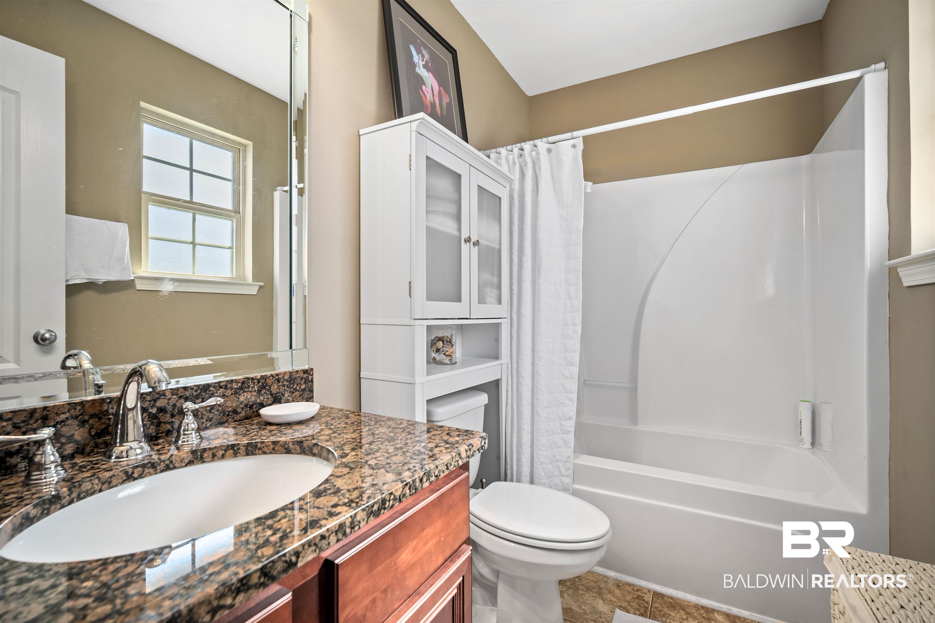 15405 Hearthstone Drive Foley, AL 36535 - Photo 27 of 31 ensuite bath