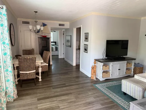 $123,000 | 600 Scenic Highway, Unit 209, Pensacola, FL 32503