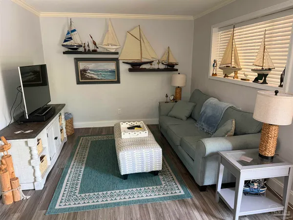 $123,000 | 600 Scenic Highway, Unit 209, Pensacola, FL 32503