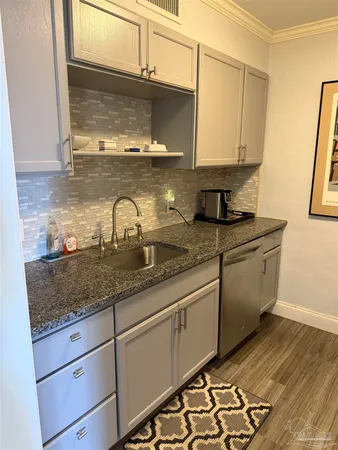 $123,000 | 600 Scenic Highway, Unit 209, Pensacola, FL 32503