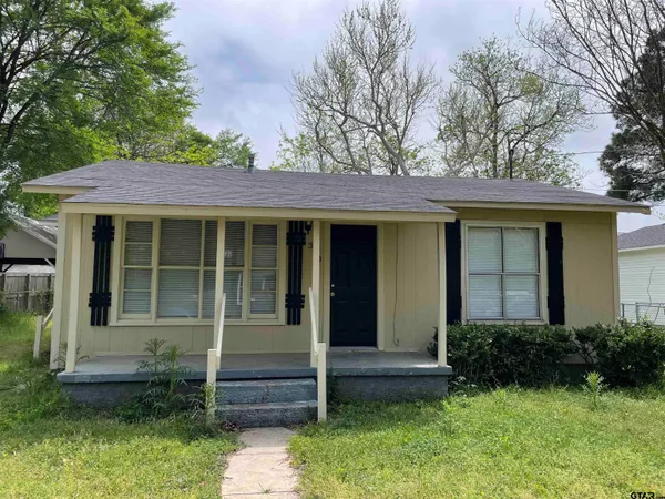 $995 | 310 West Braziel Street, Lindale, TX 75771