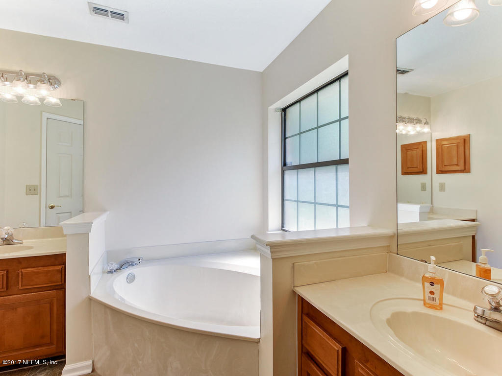 1875 Old Fleming Grove Road Fleming Island, FL 32003 - Photo 22 of 47 Master Bath