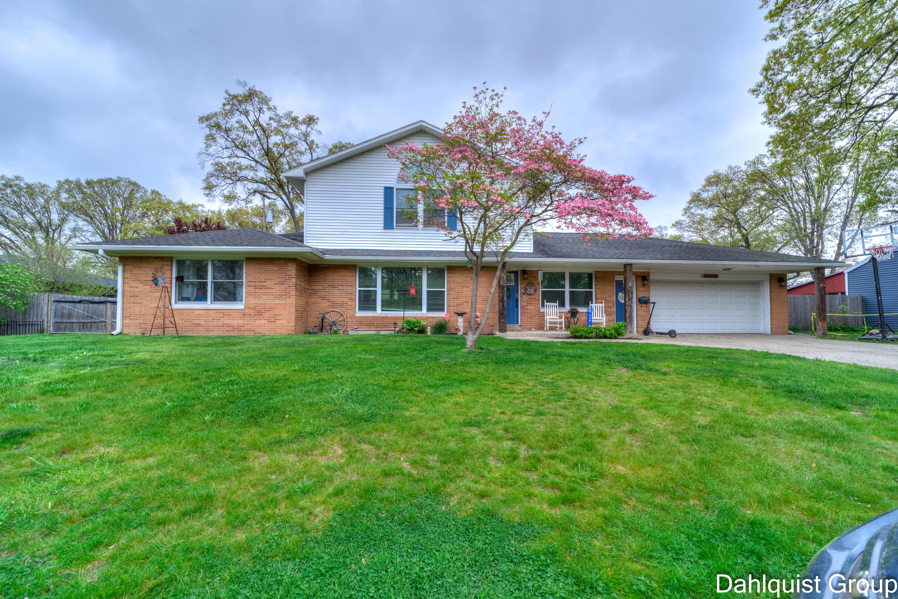 622 Pinewood Road Muskegon, MI 49445 - Photo 1 of 49 622 Pinewood (2 of 50)
