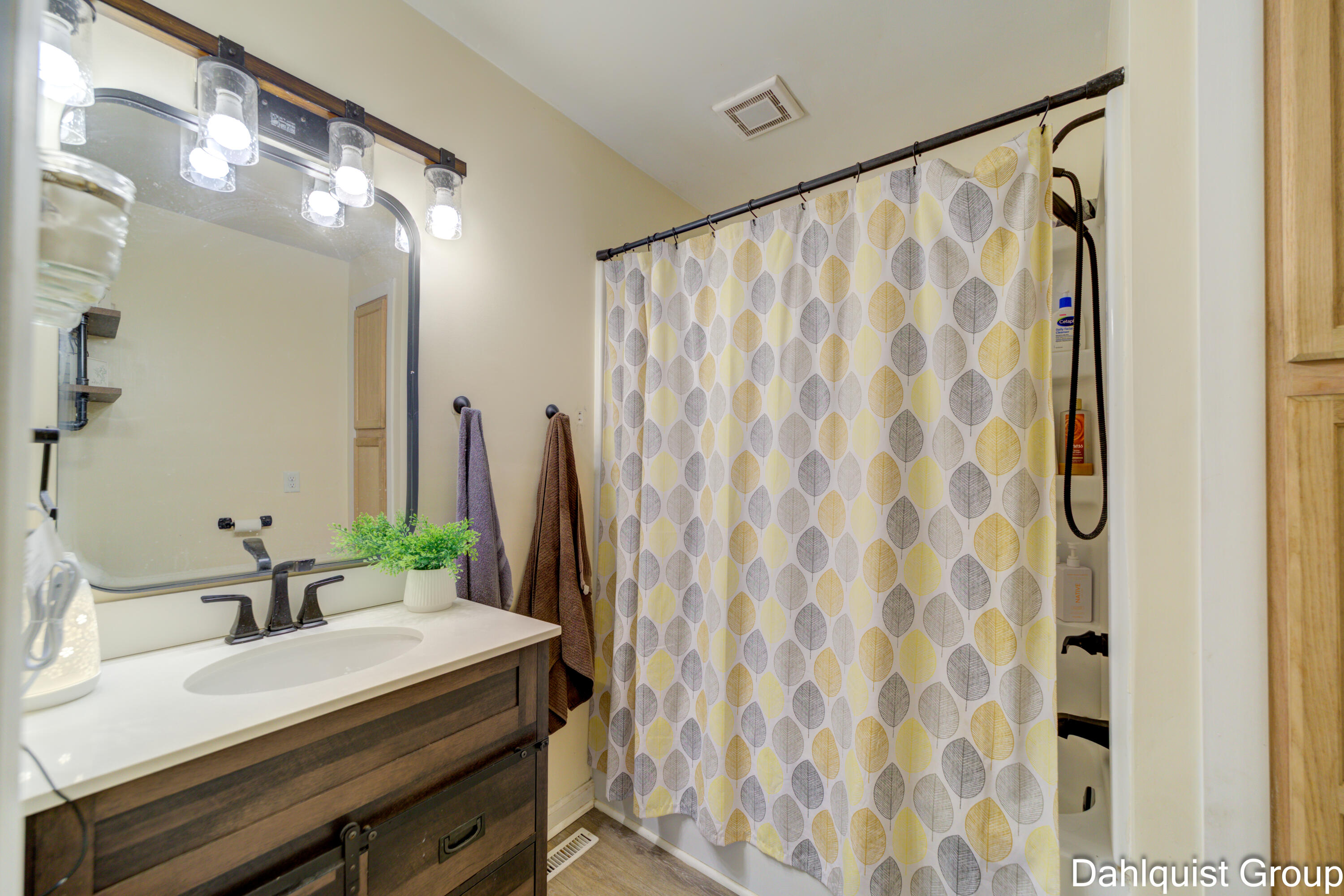 622 Pinewood Road Muskegon, MI 49445 - Photo 26 of 49 622 Pinewood (25 of 50)