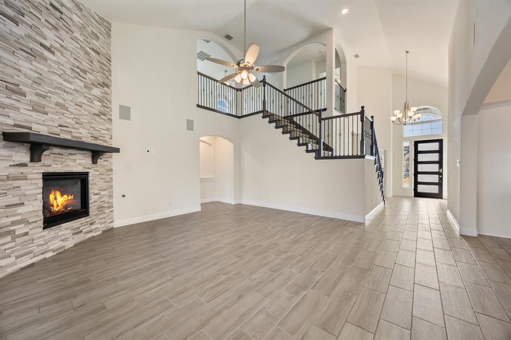 408 Piper Lane Fate, TX 75087 - Photo 11 of 40 Living room