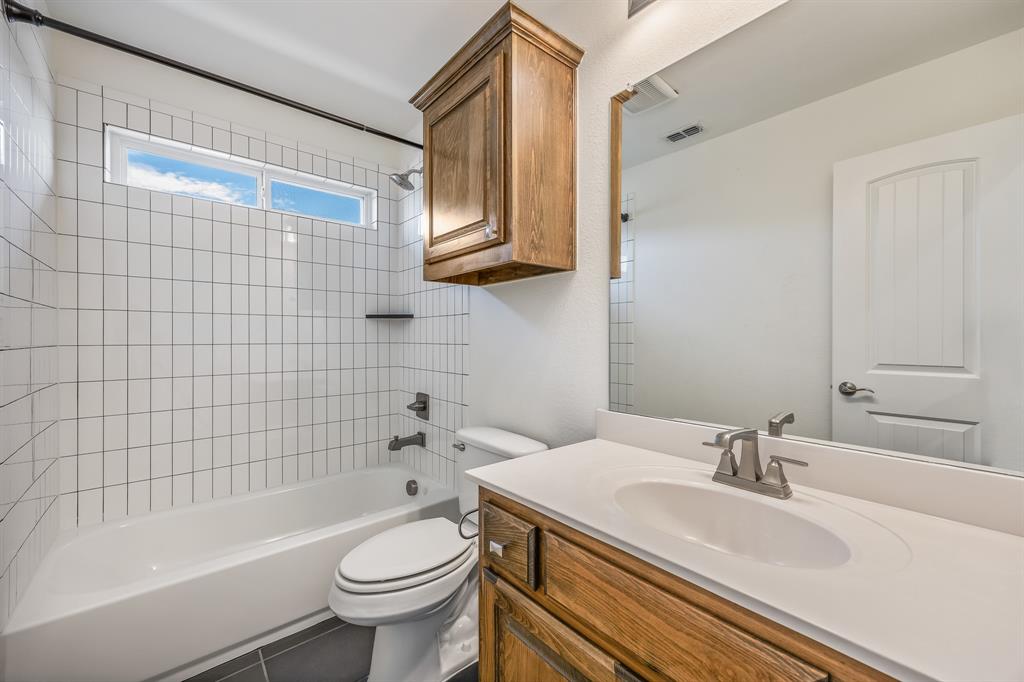 408 Piper Lane Fate, TX 75087 - Photo 29 of 40 Full bathroom