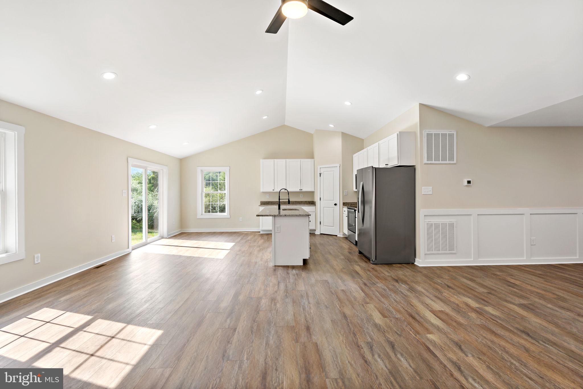 40 Mdg Berkeley Springs Berkeley Springs, WV 25411 - Photo 33 of 33 Open floor plan