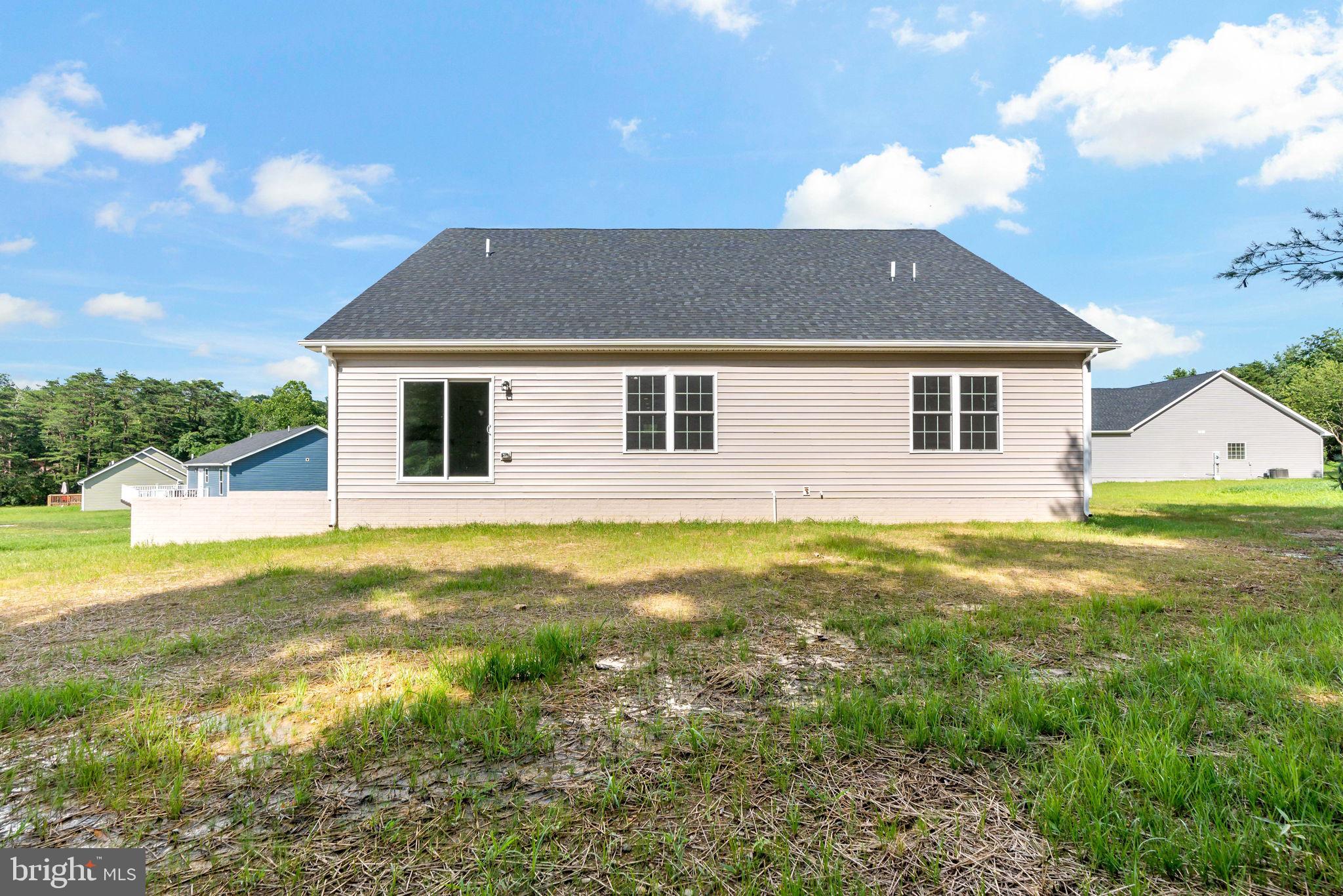 40 Mdg Berkeley Springs Berkeley Springs, WV 25411 - Photo 28 of 33 backyard