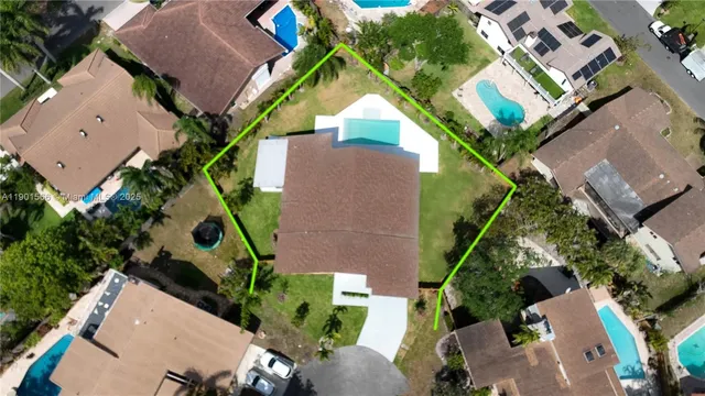 $1,890,000 | 842 West Coco Plum Circle, Plantation, FL 33324