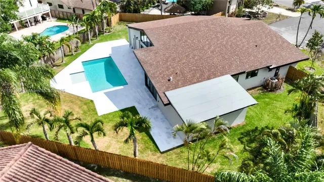 $1,890,000 | 842 West Coco Plum Circle, Plantation, FL 33324