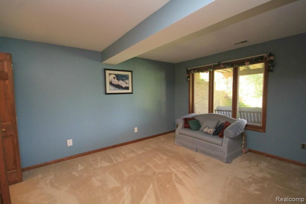 377 Ridgemont Road Oxford, MI 48370 - Photo 20 of 25