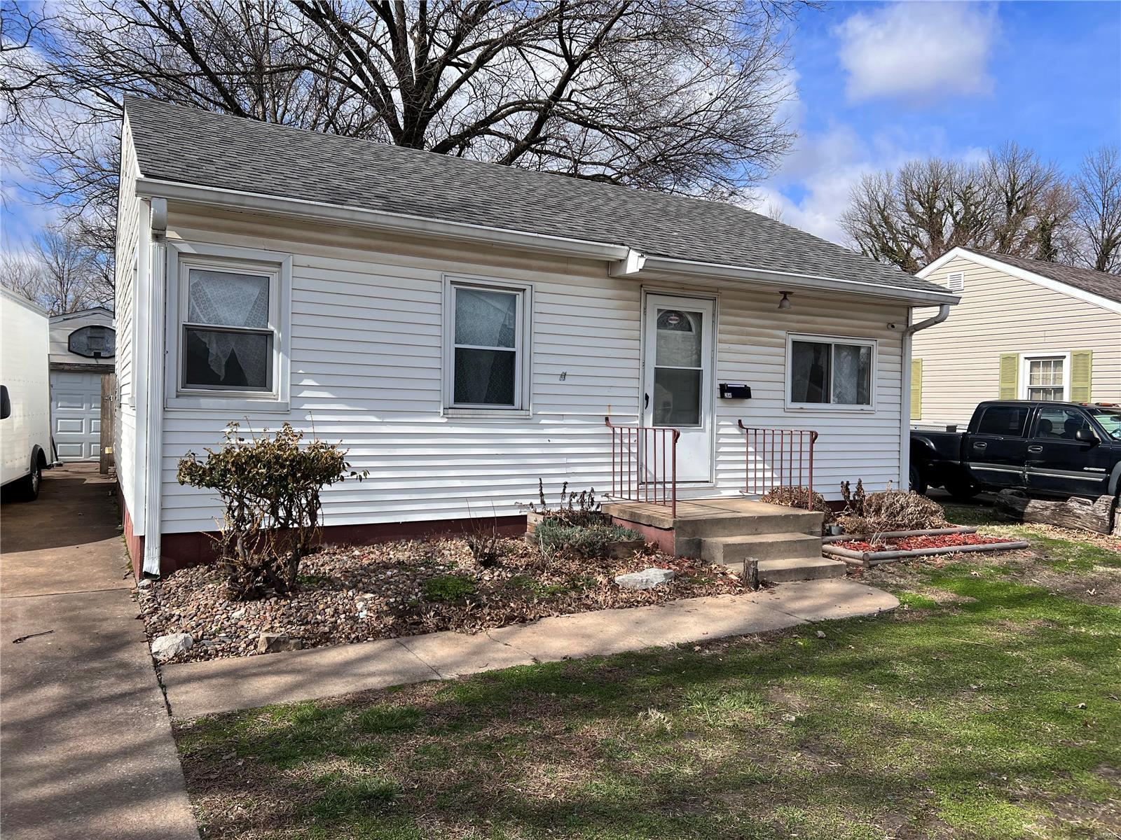 2641 Center Street Granite City, IL 62040 - Photo 2 of 13