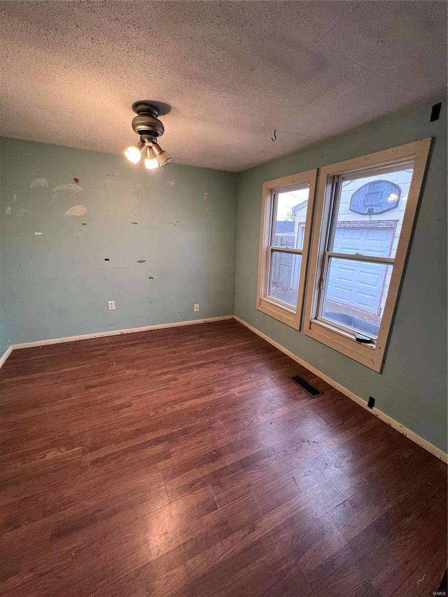 2641 Center Street Granite City, IL 62040 - Photo 7 of 13