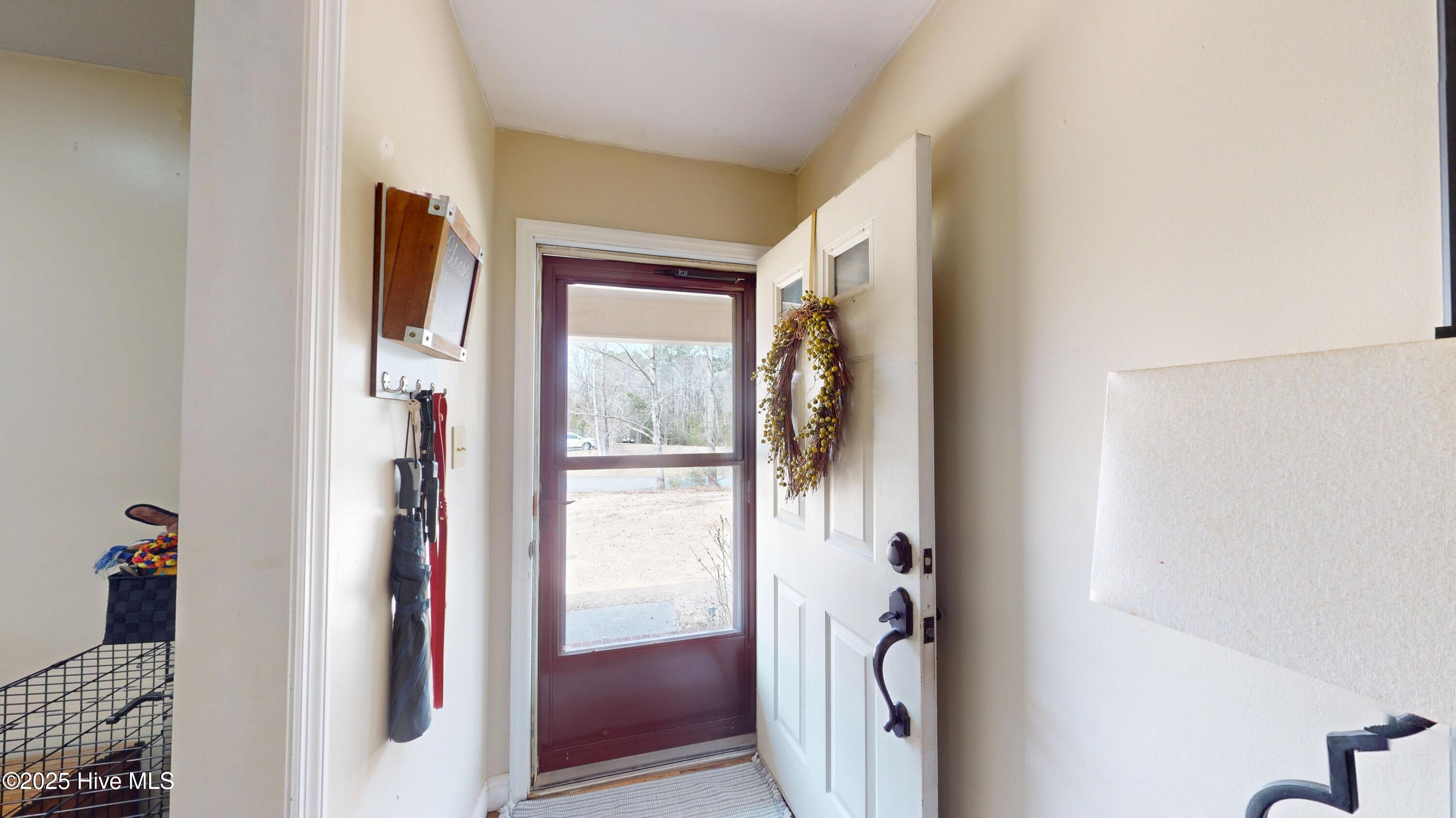 109 Huntcliff Road New Bern, NC 28560 - Photo 3 of 28 109-Huntcliff-Rd-03042025_183531