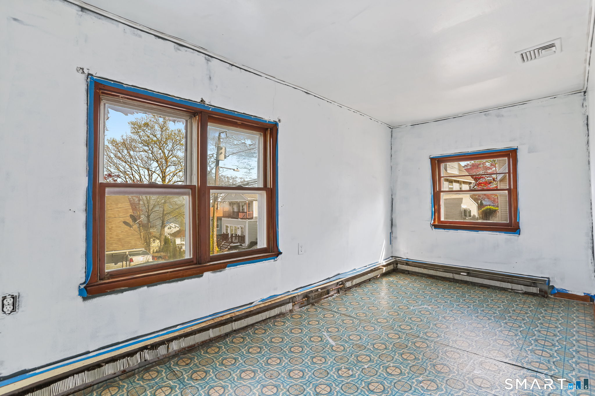39 Soundview Avenue Milford, CT 06460 - Photo 12 of 18 a view of an empty room with a window