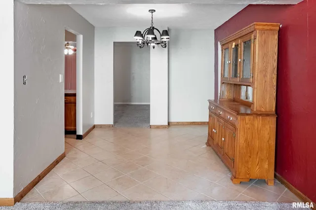 $219,000 | 708 Pawnee Drive, Du Quoin, IL 62832