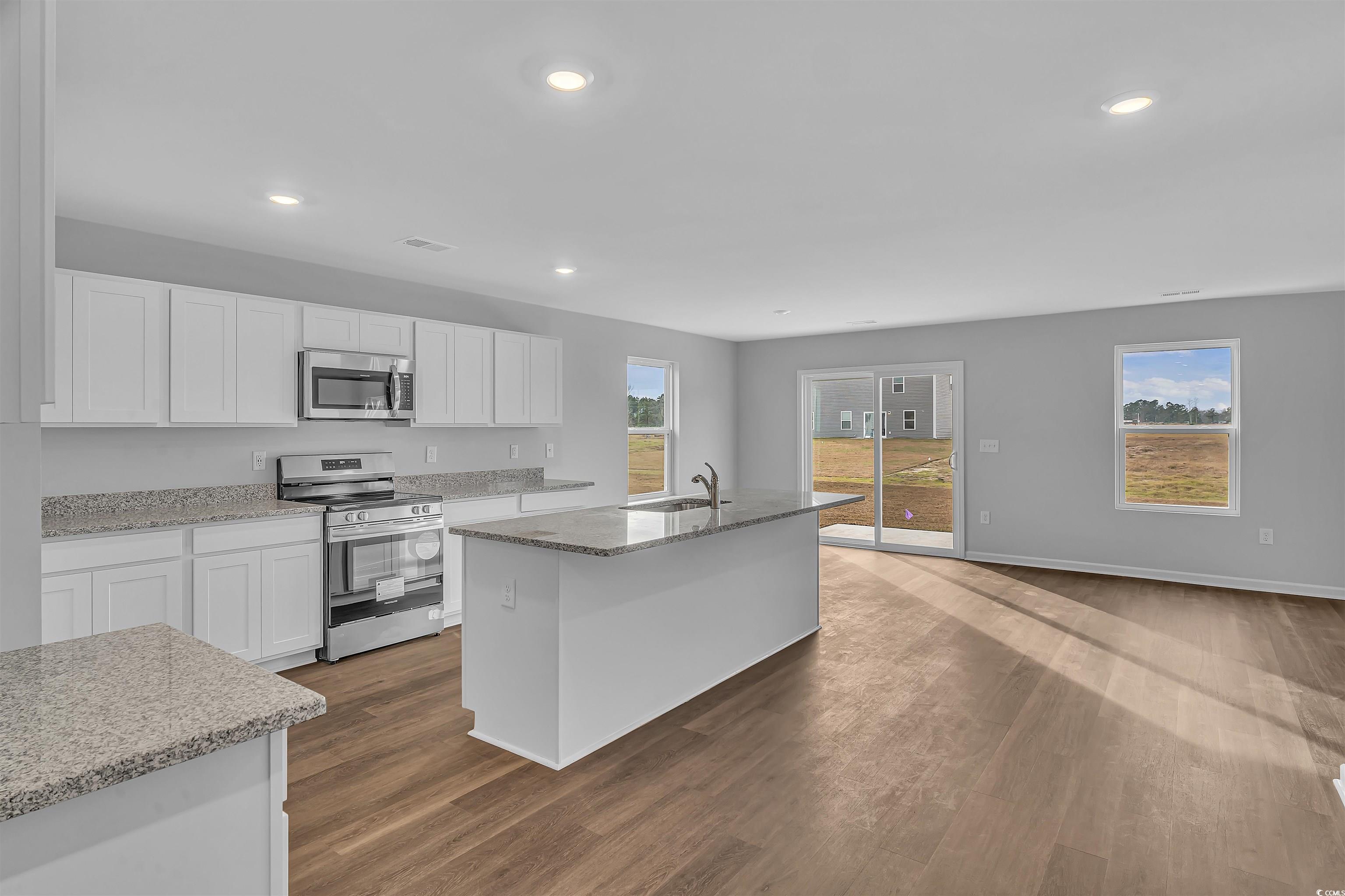 566 Wilbur Road Conway, SC 29527 - Photo 4 of 26 Gallery Image 4