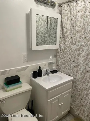 $189,000 | 2023 Belmont Avenue, Unit 5D | East Tremont